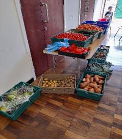 A picture containing indoor

Description automatically generated